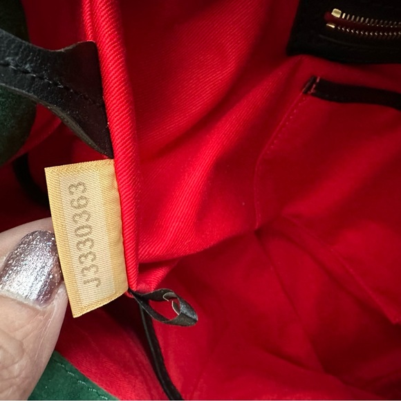 Authentic Dooney & Bourke Leather Drawstring Bag - Picture 9 of 15